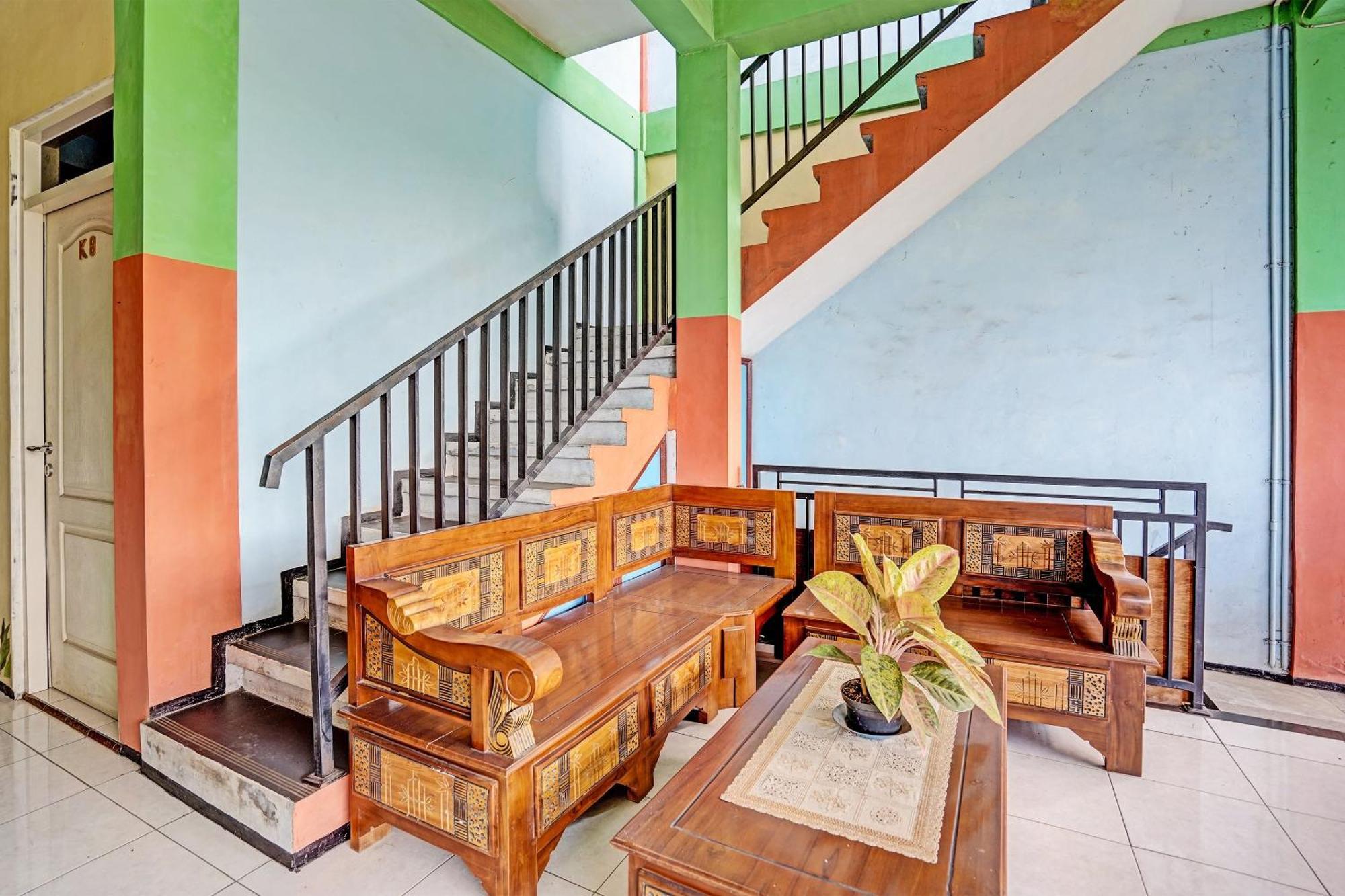 Hotel Oyo 91572 Kost Esklusif Barokah Pasuruan Exterior foto